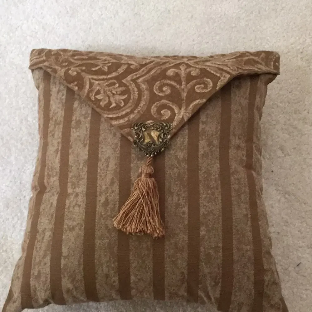 13x14 rust golden pillow with tassel fancy